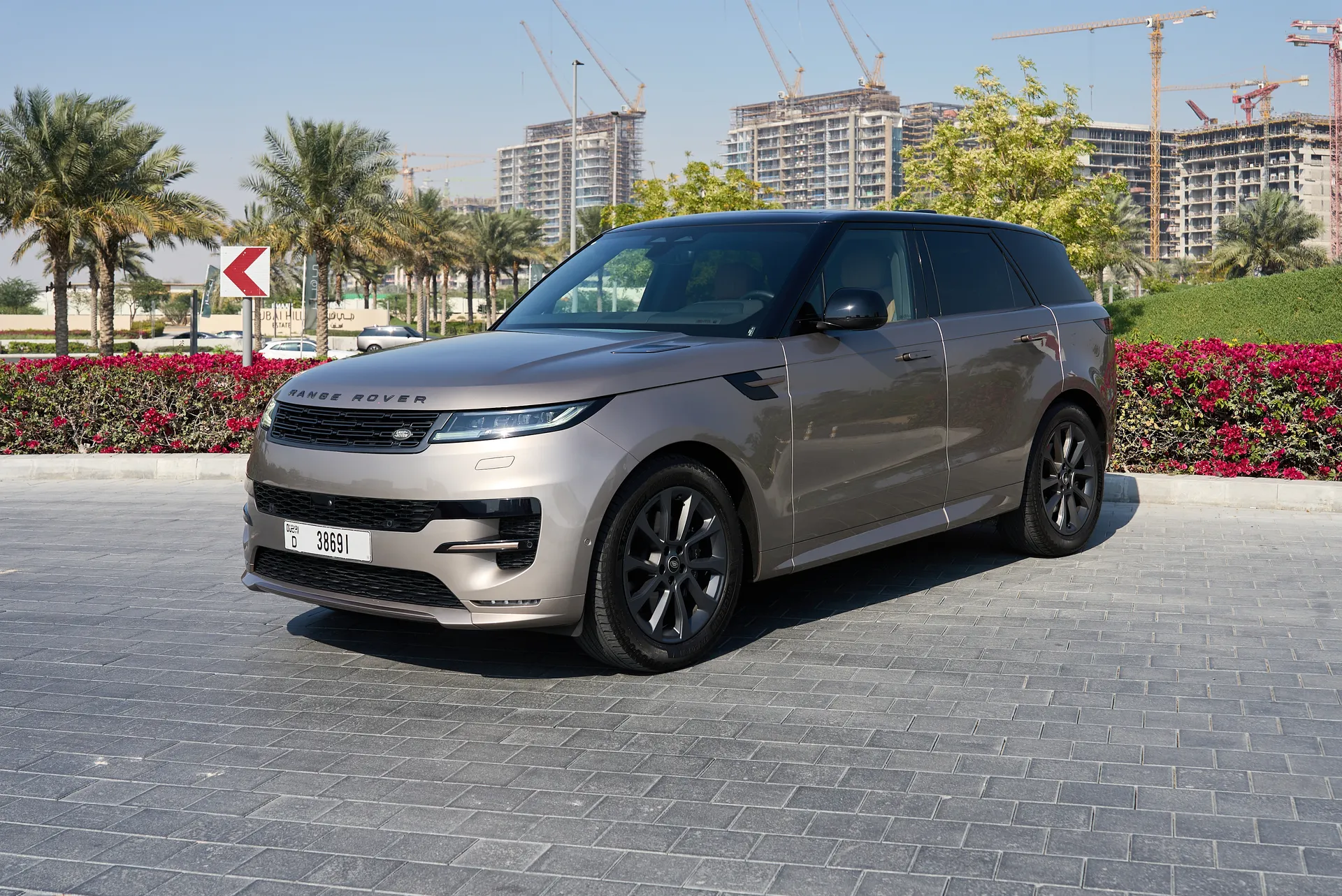 2023 Land Rover Range Rover Sport exterior side — Drive Your Dream | Car Leasing Dubai