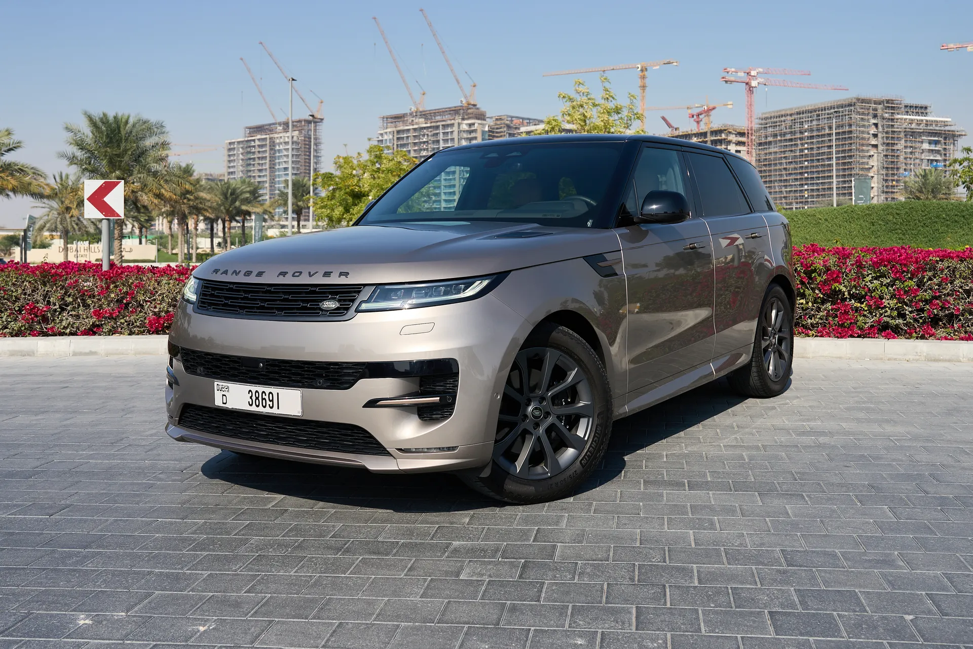 2023 Land Rover Range Rover Sport interior seats — Drive Your Dream | Car Leasing Dubai
