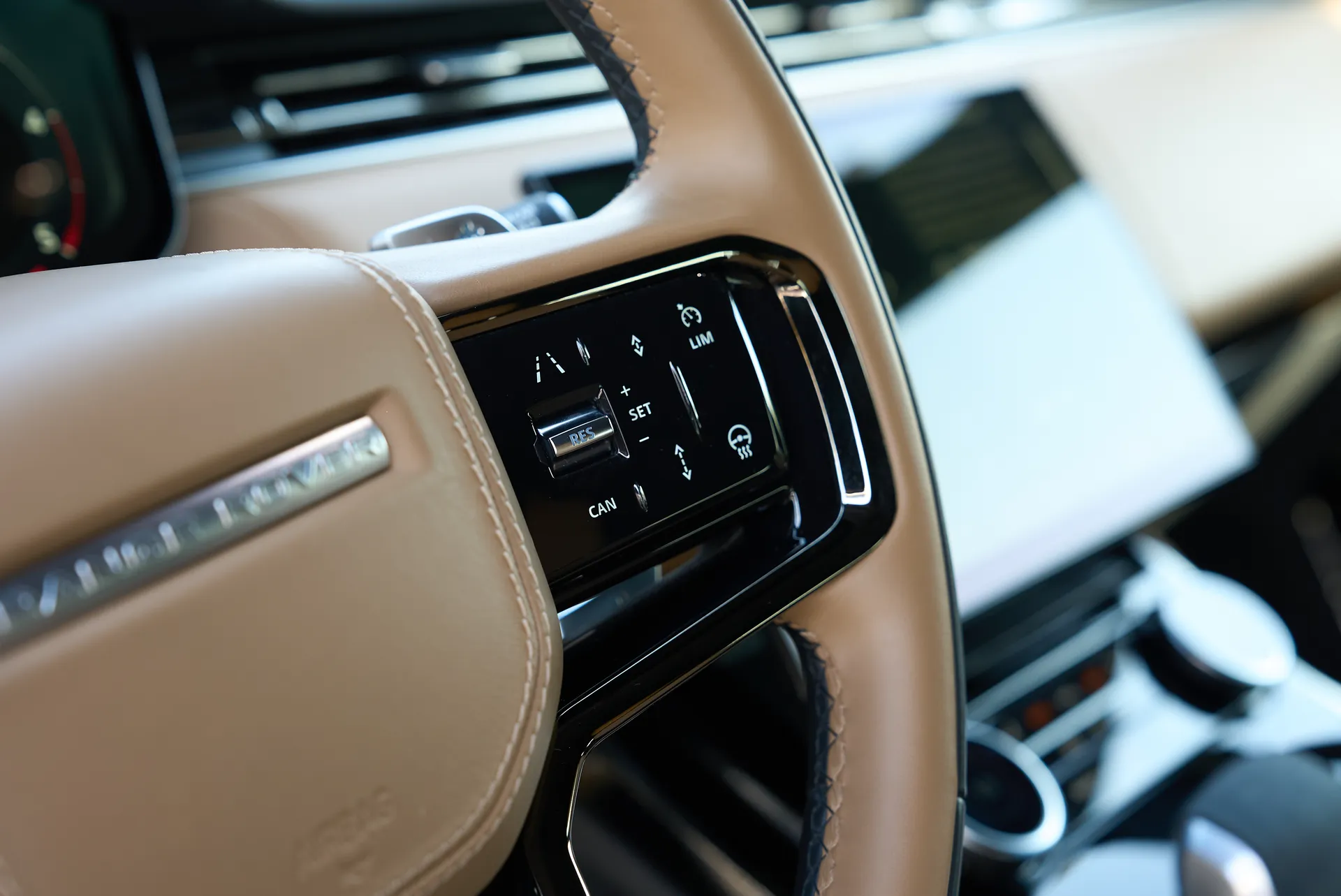 2023 Land Rover Range Rover Sport photo 14 of 28 — Drive Your Dream | Car Leasing Dubai